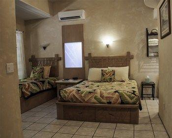 لاهينا The Guest House المظهر الخارجي الصورة